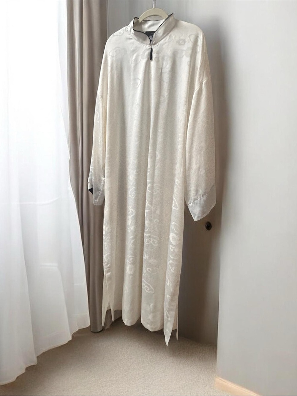 Natori Jacquard Ivory Half Zip Caftan with Black Trim XXL